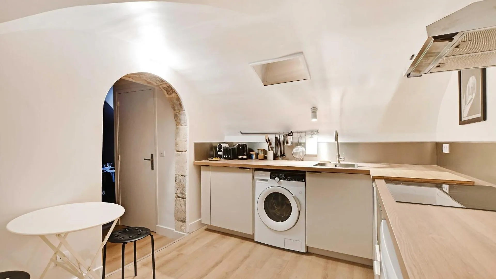 Authentic Apartment - 2Br - 4P - Monnaie Paris France