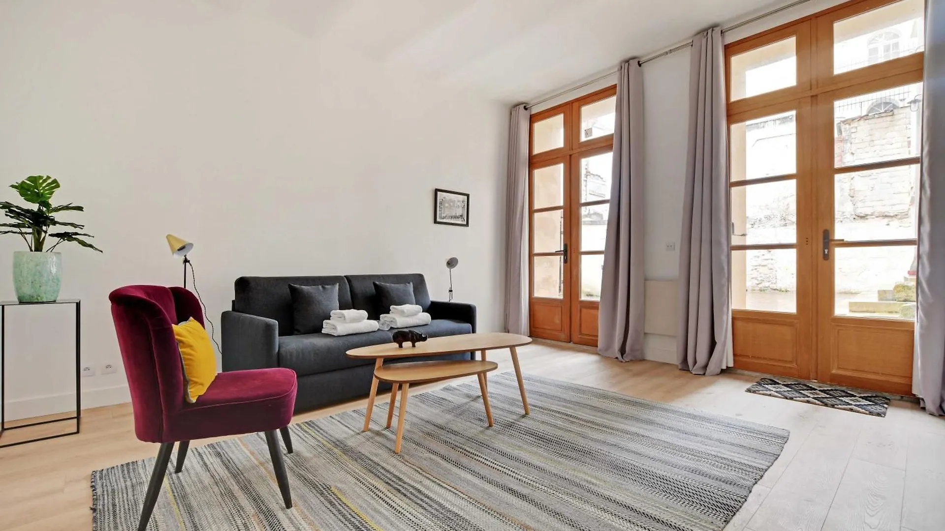 Authentic Apartment - 2Br - 4P - Monnaie Paris