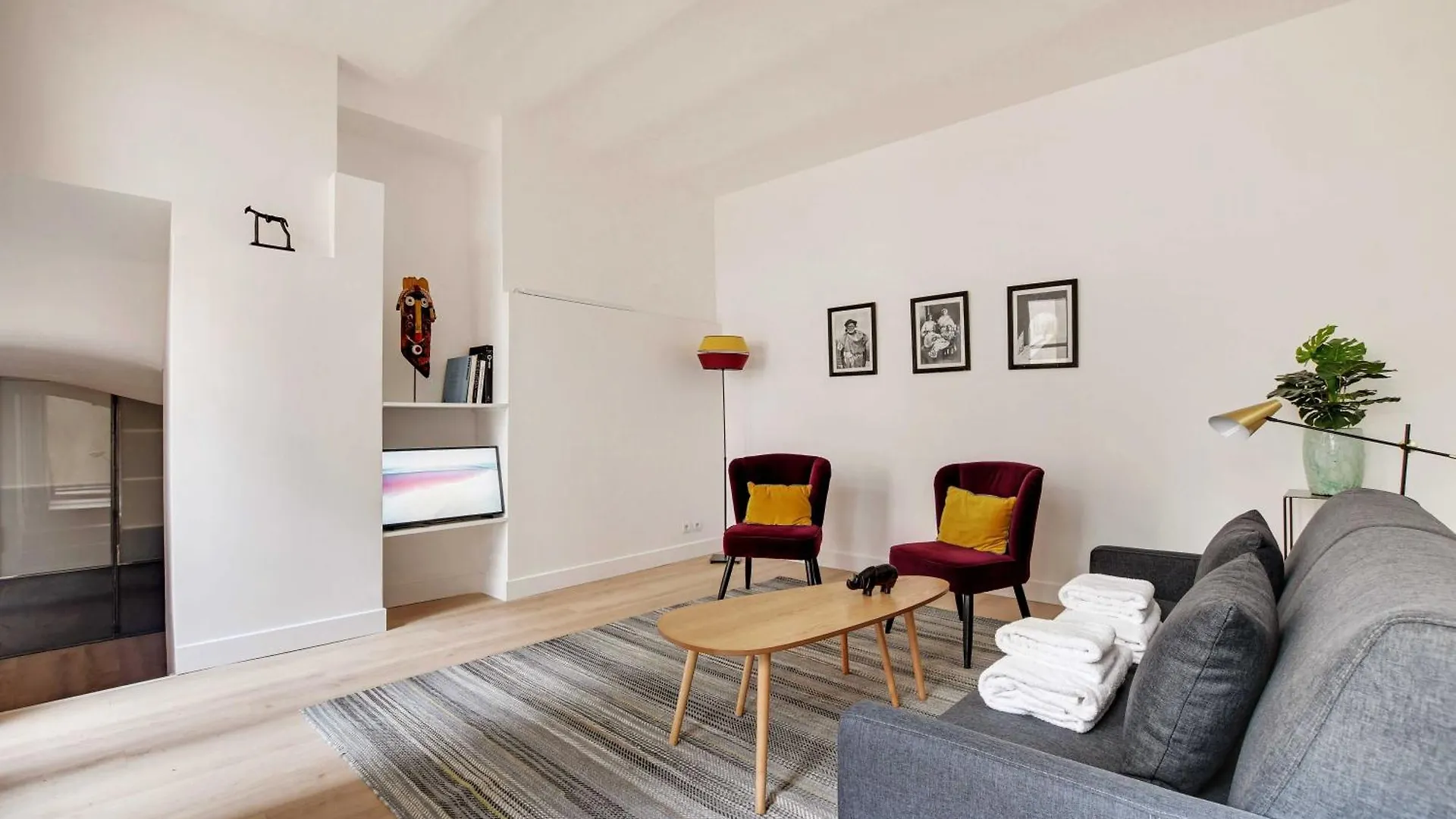 Authentic Apartment - 2Br - 4P - Monnaie Paris